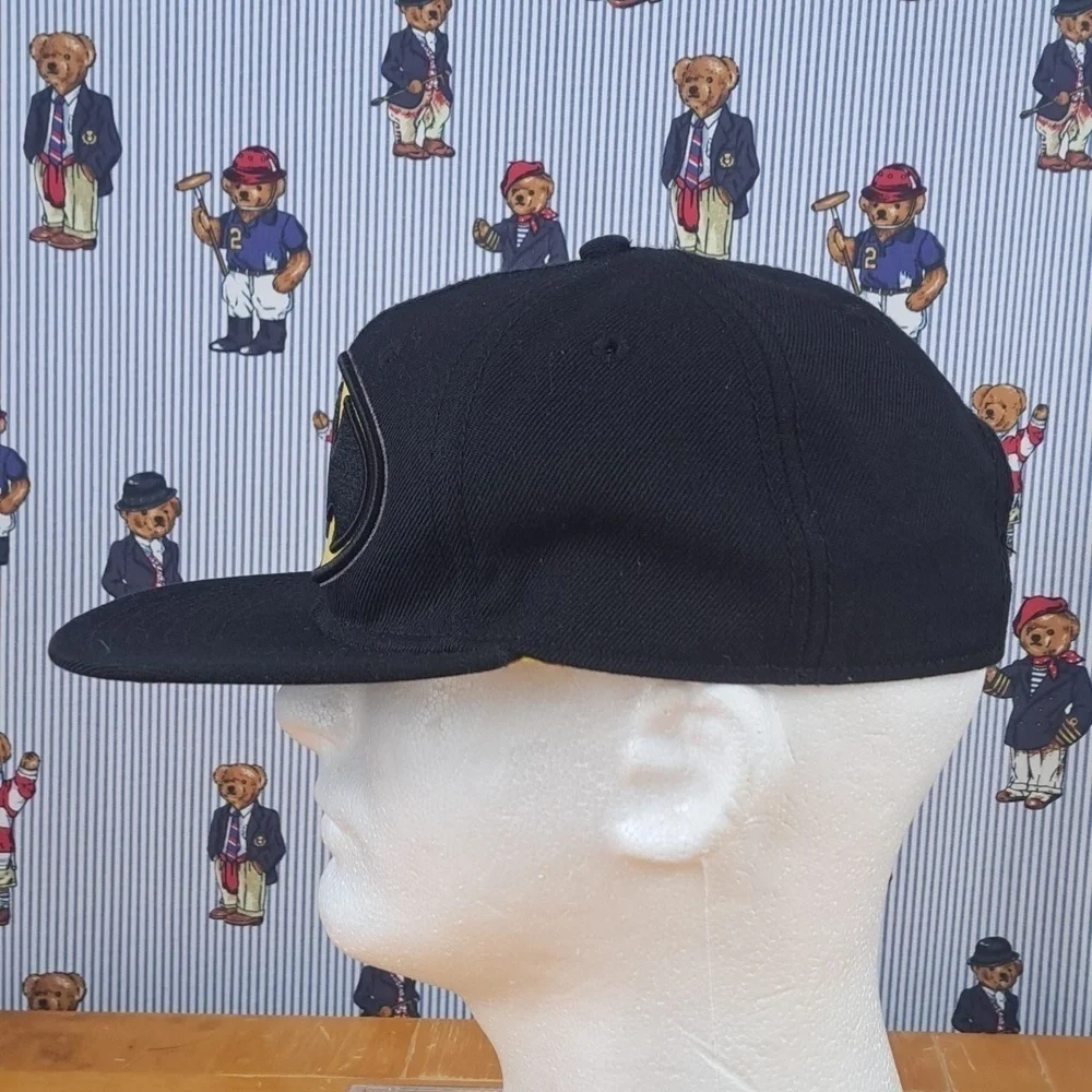DC Comics Offical Batman patched raised logo black & yellow snapback hat